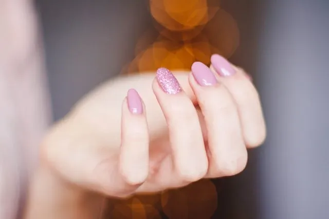 an elegant pink manicure for nail salon ideas